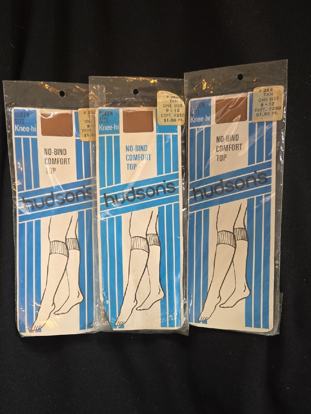 Hudsons Knee-Hi No-Bind Comfort Socks in Tan (3-Pack)